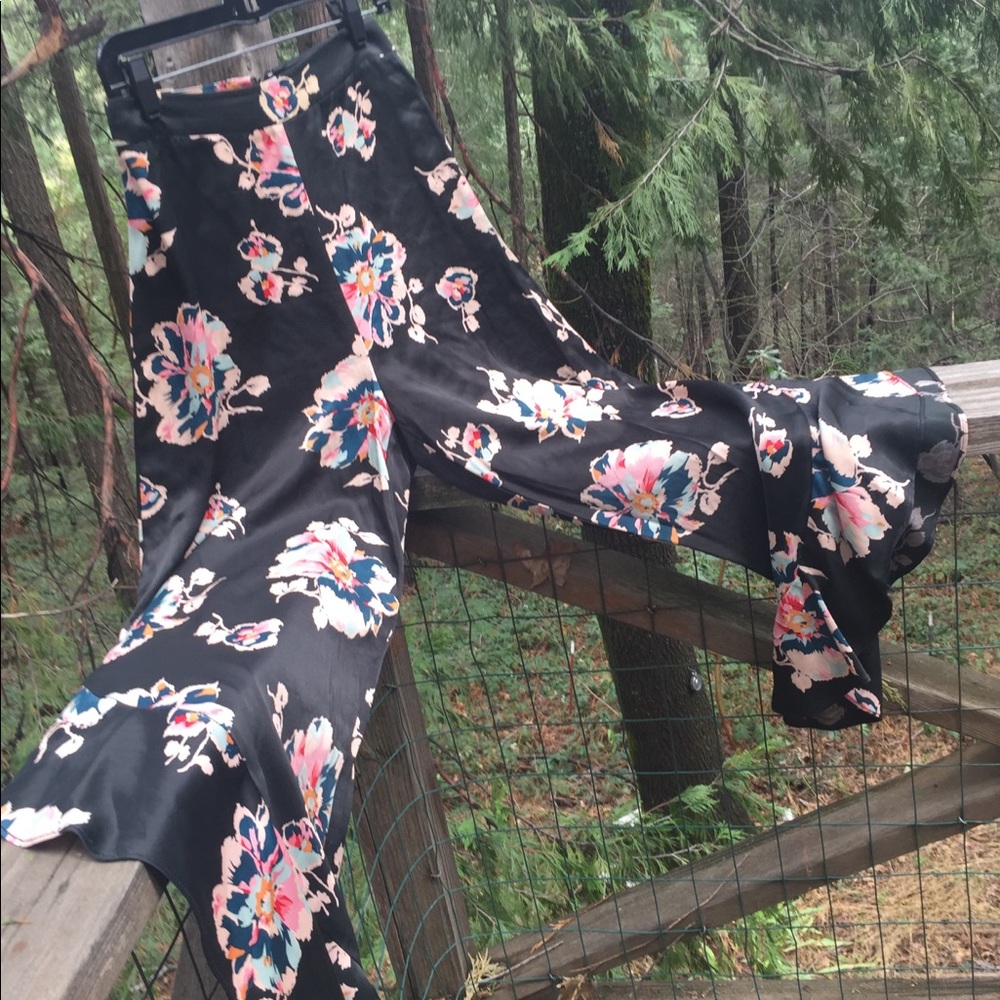 Anthropologie Elevenses evening wear culottes, printed pants, HP26x3
